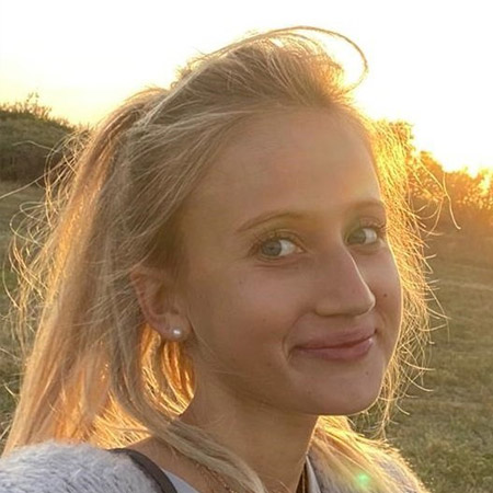 Portraitfoto von Nora Profanter