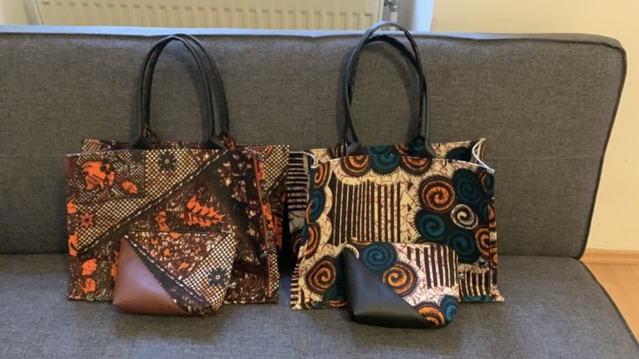 zwei Taschen aud der Kollektion von Sarah Bonell